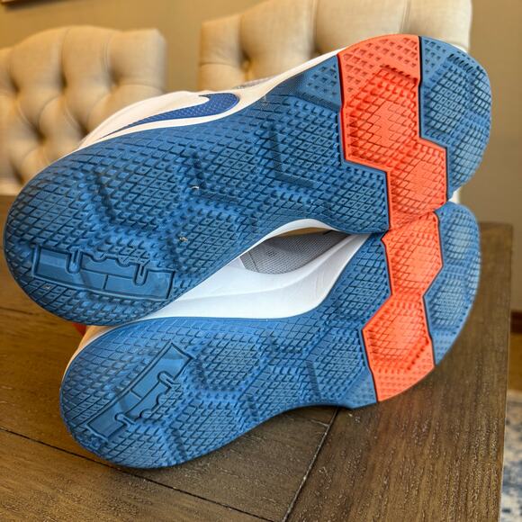 Nike LeBron Zoom Witness Men's Size 10 Wolf Grey Star Blue 852439 004 w/Box OKC - Picture 6 of 13